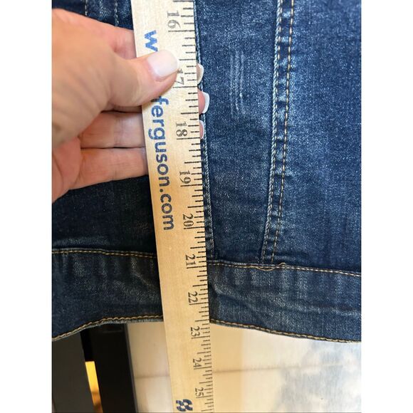 Torrid Women’s Denim Jean Jacket Size 2X Dark Wash Stretch Button Front Pockets - Picture 6 of 9